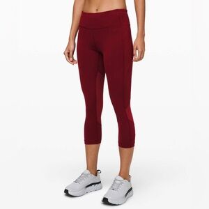 Gently Used 08/2019 Lululemon Pace Rival Crop **Deep Rouge Size 4